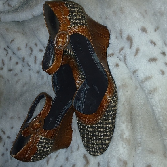 Nine West Wedge Sandal - Picture 2 of 8
